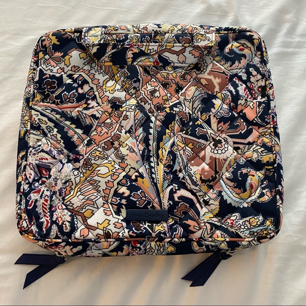 Vera Bradley Zip Hanging Organizer in Performance Twill
